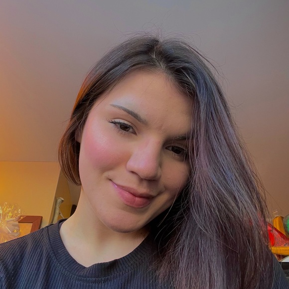 Meet your Posher, Alexandra - Picture 1 of 1